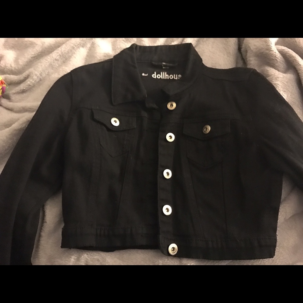 Black denim jacket cropped